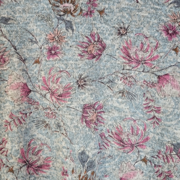 Style & Co NWT Womens/Tens floral T-shirt Size XS - Picture 2 of 9